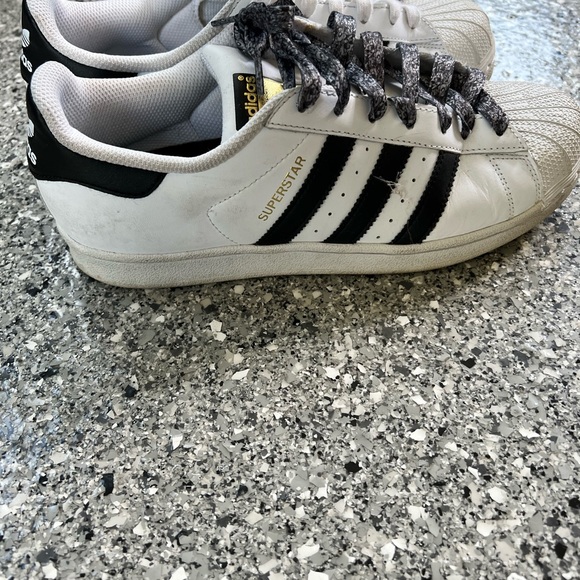 Men’s Adidas Low top All-star shoes. - Picture 2 of 4